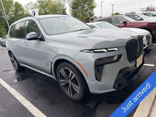 Brooklyn Grey Metallic 2024 BMW X7 xDrive40i