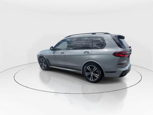 Brooklyn Grey Metallic 2024 BMW X7 xDrive40i
