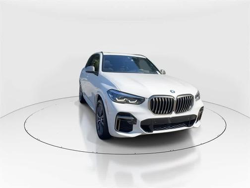 2022 BMW X5 M50i