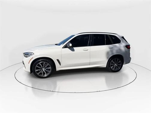 2022 BMW X5 M50i