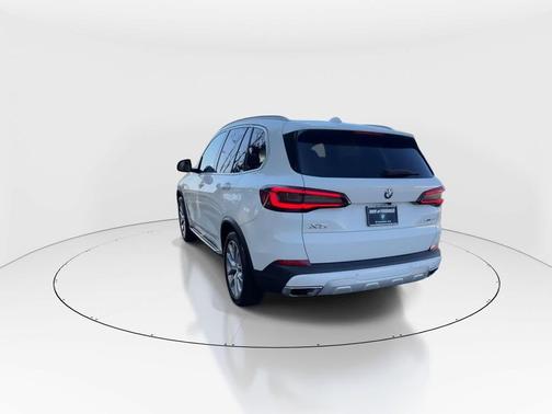 Alpine White 2021 BMW X5 xDrive40i