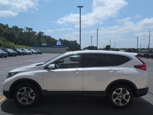 White 2019 Honda CR-V EX