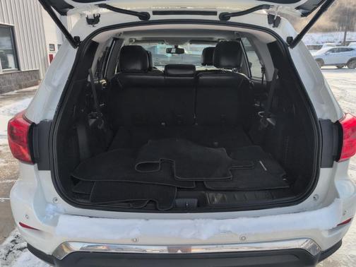 2017 Nissan Pathfinder Platinum