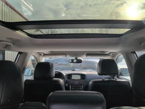 2017 Nissan Pathfinder Platinum