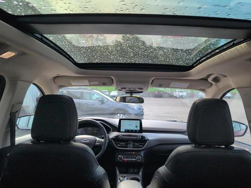 Red 2020 Ford Escape SEL