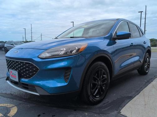 Blue 2020 Ford Escape SE
