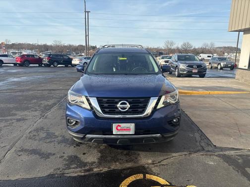 2017 Nissan Pathfinder Platinum