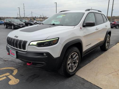 2020 Jeep Cherokee Trailhawk