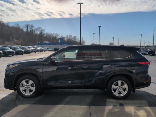 2020 Toyota Highlander LE