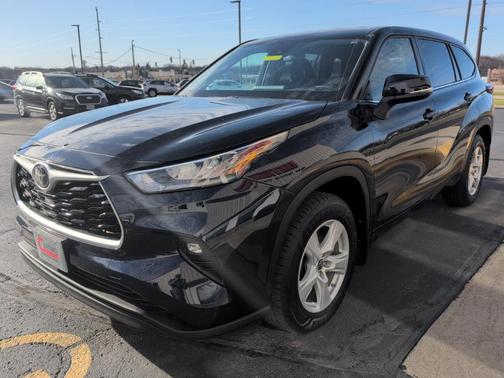 2020 Toyota Highlander LE