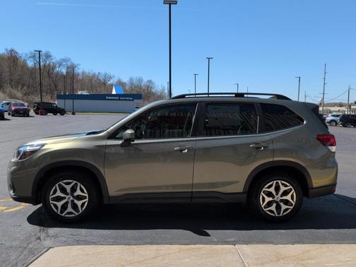 Jasper Green Metallic 2020 Subaru Forester Premium