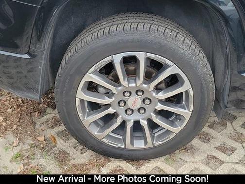 2022 GMC Acadia Denali