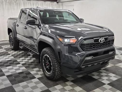 2025 Toyota Tacoma Hybrid TRD