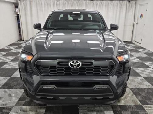 2025 Toyota Tacoma Hybrid TRD