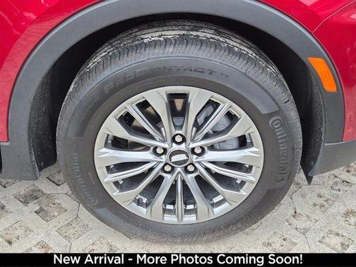 2025 Cadillac XT4 Premium Luxury