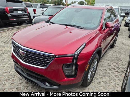2025 Cadillac XT4 Premium Luxury