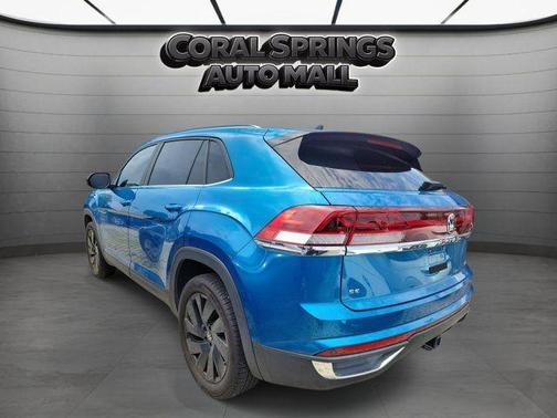 Kingfisher Blue 2024 Volkswagen Atlas Cross Sport 2.0T SE w/Technology