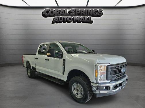 Oxford White 2024 Ford F-250 XL