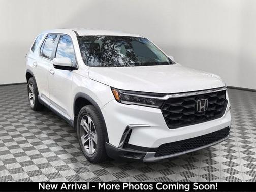 2023 Honda Pilot EX-L 8-Passenger