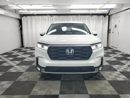 2023 Honda Pilot EX-L 8-Passenger