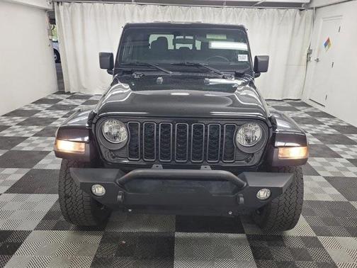2024 Jeep Gladiator Nighthawk