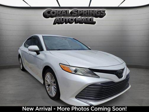 Pearl 2019 Toyota Camry XLE