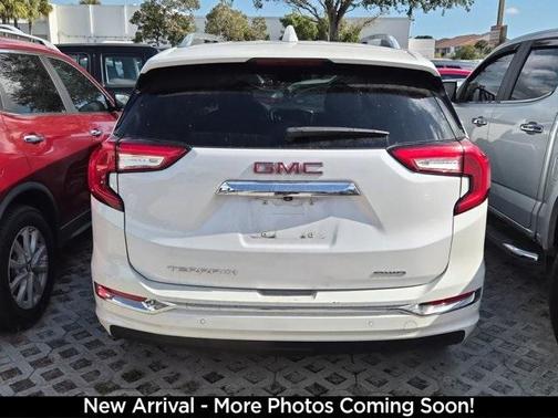 2023 GMC Terrain Denali