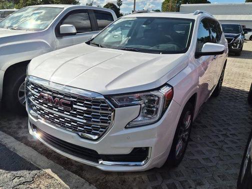 2023 GMC Terrain Denali