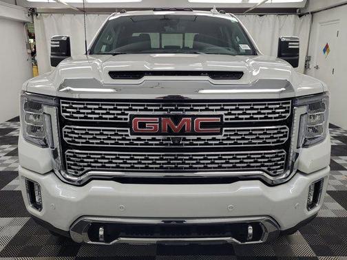White Frost Tri-Coat 2023 GMC Sierra 2500 Denali