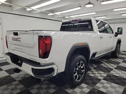 White Frost Tri-Coat 2023 GMC Sierra 2500 Denali