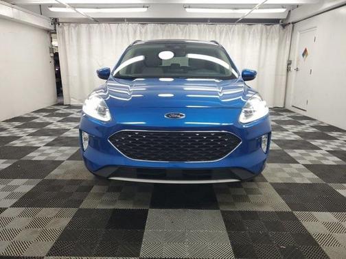 2020 Ford Escape Titanium Hybrid