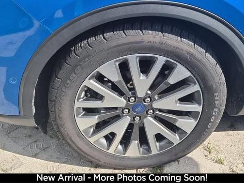 2020 Ford Escape Titanium Hybrid