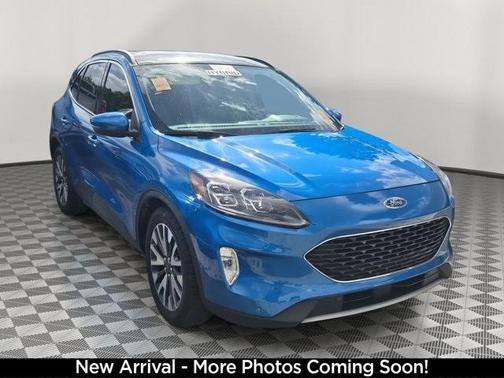 2020 Ford Escape Titanium Hybrid