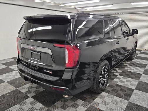 2021 GMC Yukon XL AT4