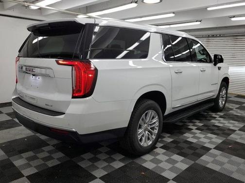 2024 GMC Yukon XL SLT