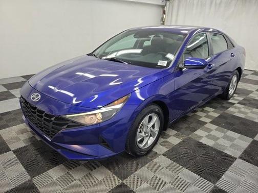 2022 Hyundai ELANTRA SE