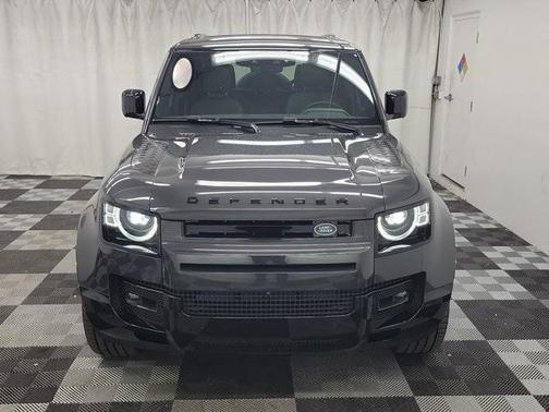 2025 Land Rover Defender P400 X-Dynamic SE