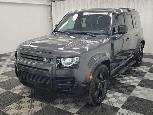 2025 Land Rover Defender P400 X-Dynamic SE