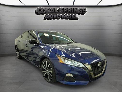 Deep Blue Pearl 2022 Nissan Altima 2.5 SR