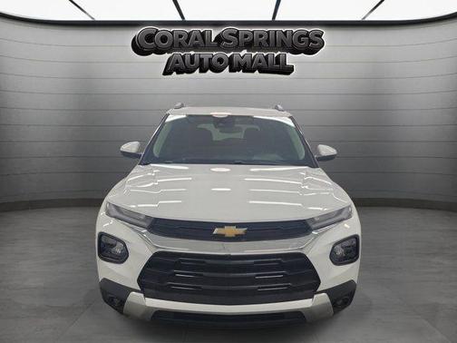Summit White 2022 Chevrolet Trailblazer LT