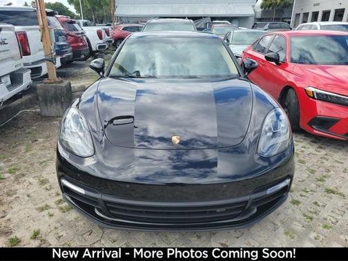 2018 Porsche Panamera 4