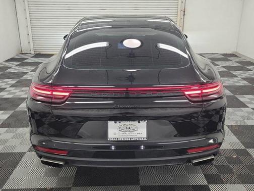 2018 Porsche Panamera 4