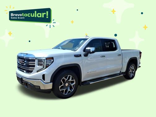 White Frost Tricoat 2023 GMC Sierra 1500 SLT