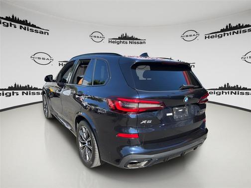 Carbon Black Metallic 2023 BMW X5 xDrive40i