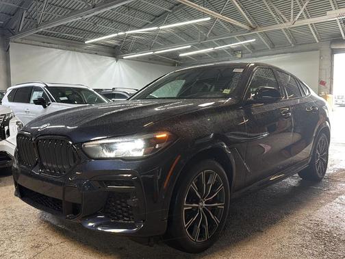 Carbon Black Metallic 2023 BMW X6 xDrive40i