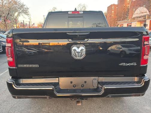 Diamond Black Crystal Pearlcoat 2023 RAM 1500 Big Horn/Lone Star