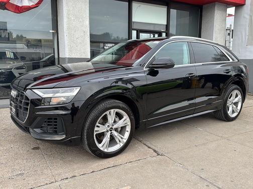 2022 Audi Q8 55 Premium Plus