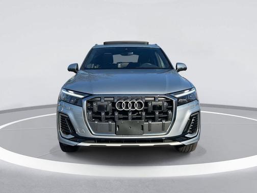 2025 Audi Q7 45 Premium Plus