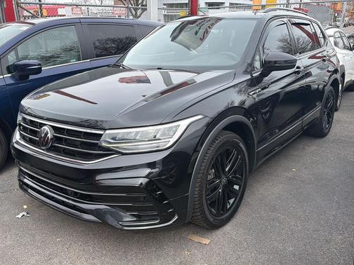 2022 Volkswagen Tiguan 2.0T SE R-Line Black