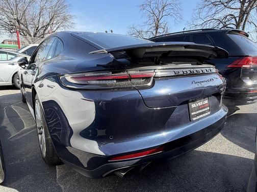2019 Porsche Panamera GTS